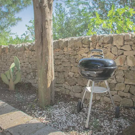 Ad Un Passo Da - Trulli Con Camino, Foresta E Bbq